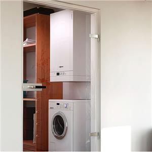 水箱內(nèi)置式冷凝燃?xì)獠膳療崴疇t